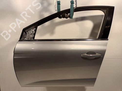 left-front-door-renault-megane-iv-hatchback-b9amn_-2015-36375174 main image