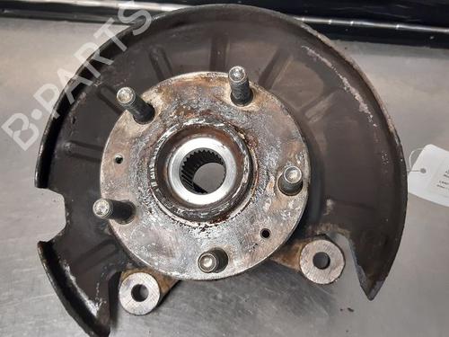 Used Right front steering knuckle LAND ROVER FREELANDER I (L314) 2.0 DI 4x4 (98 hp) 20601158