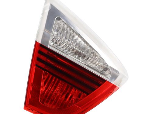 Feu de coffre gauche BMW 3 (E90) 318 d (136 hp) 31242007