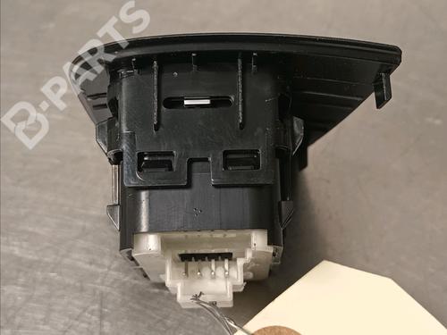 Right front window switch MERCEDES-BENZ GLC (X253) AMG 43 4-matic (253.964) | BP11361223I26 