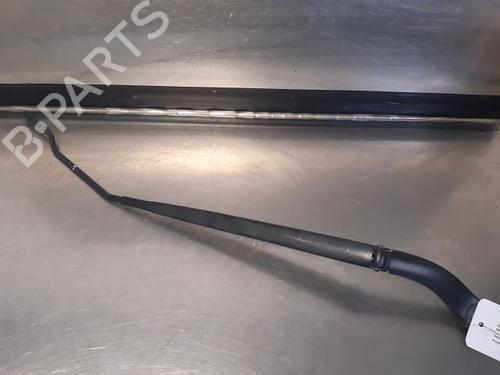 Used Front windshield wiper arm RENAULT MEGANE IV Hatchback (B9A/M/N_) 1.6 dCi 130 (B9A4) (130 hp) 14869594