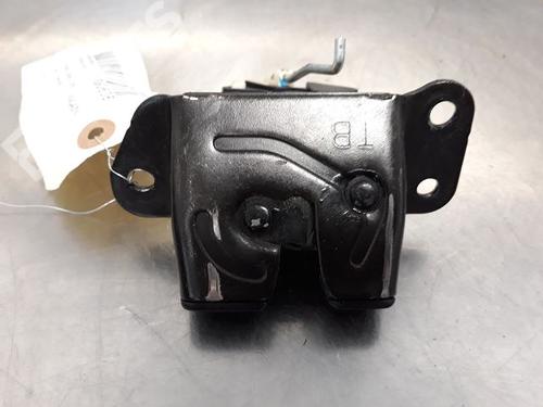 Used Tailgate lock HYUNDAI TUCSON (JM) 2.0 CRDi (113 hp) 9322958