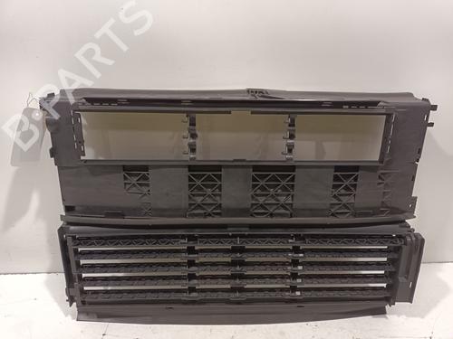 Used Grille PEUGEOT 308 SW III (FC_, FJ_, FR_, F4_, FN_) Hybrid 180 (F4DGXT) (181 hp) 32181812
