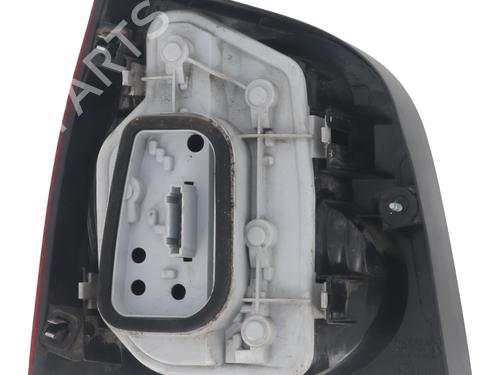 Right taillight VW POLO IV (9N_, 9A_) 1.2 12V | BP30742372C35