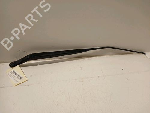 Used Front windshield wiper arm RENAULT LAGUNA III (BT0/1) 1.5 dCi (BT00, BT0A, BT0T, BT1J) (110 hp) 17214421