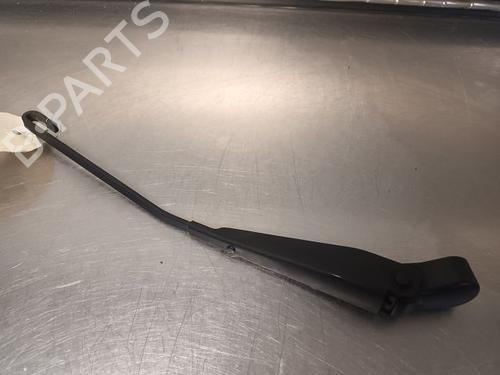 Used Rear windshield wiper arm SSANGYONG KYRON 2.0 Xdi 4x4 (141 hp) 15741906