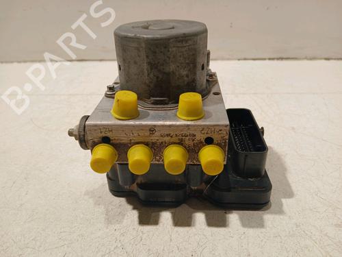 Used ABS pump MERCEDES-BENZ GLA-CLASS (X156) GLA 200 (156.943) (156 hp) 18414918