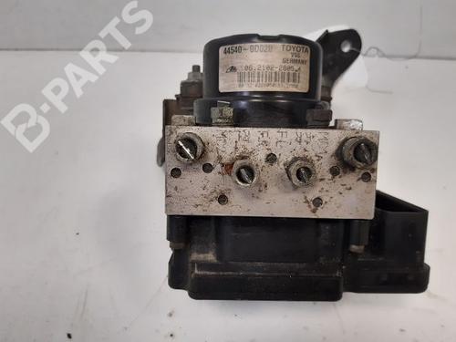 Used ABS pump TOYOTA YARIS (_P13_) 1.4 D (NLP130_, NLP130) (90 hp) 9328908