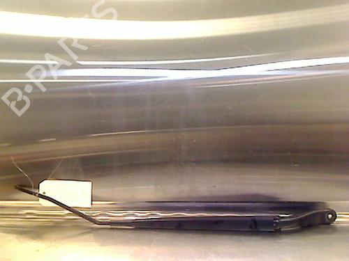 Used Front windshield wiper arm RENAULT MEGANE III Hatchback (BZ0/1_, B3_) 1.6 dCi (BZ00, BZ12, BZ13) (130 hp) 15741914