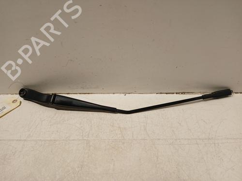Used Front windshield wiper arm MERCEDES-BENZ A-CLASS (W169) A 160 (169.031, 169.331) (95 hp) 20607837
