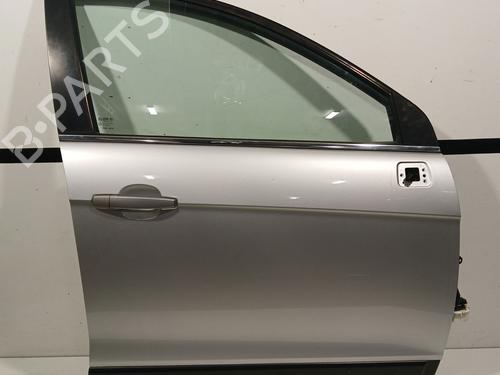 Used Right front door CHEVROLET CAPTIVA (C100, C140) 2.0 D 4WD (150 hp) 20606476