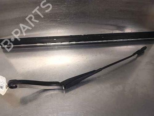 Used Front windshield wiper arm Front windshield wiper arm 39119041 39119041
