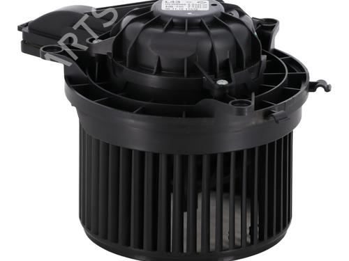 Varmeblæser RENAULT LATITUDE (L70_) 2.0 dCi 150 (L70H) (150 hp) 29965142