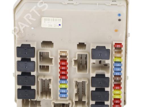 Used Fuse box Fuse box RENAULT CLIO III (BR0/1, CR0/1) 1.5 dCi (C/BR0G, C/BR1G) (68 hp) 33747489 33747489
