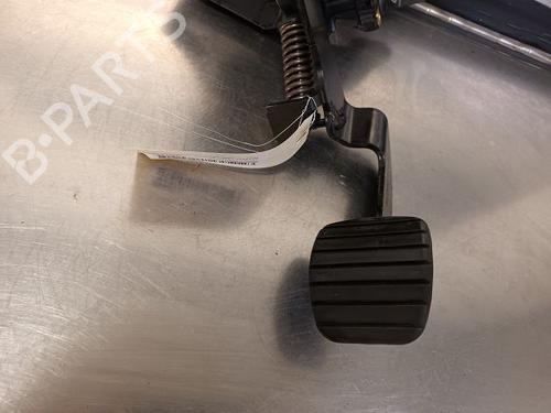 Clutch pedal RENAULT TRAFIC III Van (FG_) 1.6 dCi 120 (FGMB, FGMC) | BP21781574I13 