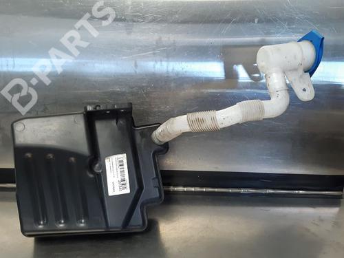 Used Windscreen washer tank VW GOLF VI (5K1) 1.6 TDI (105 hp) 9334508