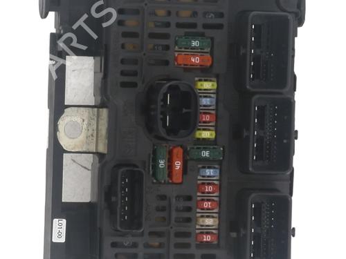 Used Fuse box PEUGEOT 407 SW (6E_, 6D_) 2.0 HDi 135 (136 hp) 31080746