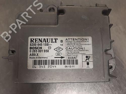 Airbag module RENAULT CLIO III (BR0/1, CR0/1) 1.4 16V (98 hp) 21685551