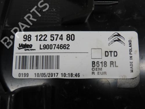Used Right taillight CITROËN C3 III (SX) 1.2 THP 110 (SXHNPS, SXHNZT, SXHNZ6) (110 hp) 25125662