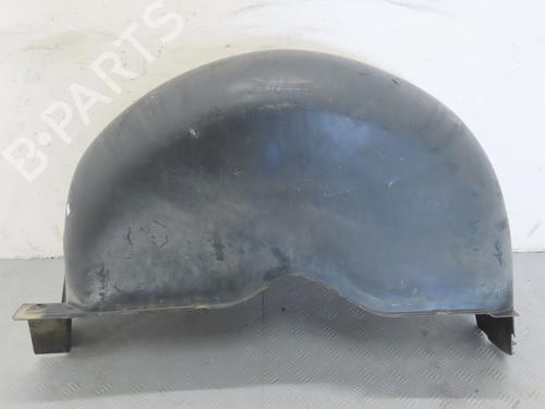 Used Wheel arch VW TRANSPORTER T5 Bus (7HB, 7HJ, 7EB, 7EJ) 2.5 TDI (130 hp) 27488794