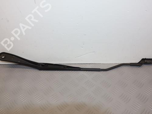 front-windshield-wiper-arm-renault-clio-v-b7_-2019-32308579 main image