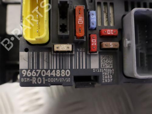 fuse-box-renault-kadjar-ha_-hl_-2015-36425622 main image