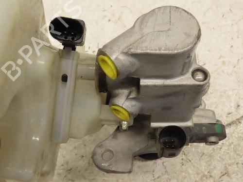 Used Brake master cylinder VW GOLF VII (5G1, BQ1, BE1, BE2) 1.6 TDI (115 hp) 29468839