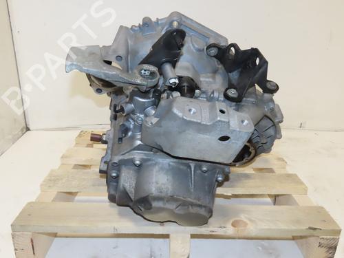 Used Gearbox Gearbox VW GOLF VII (5G1, BQ1, BE1, BE2) 1.2 TSI (105 hp) 40026644 40026644