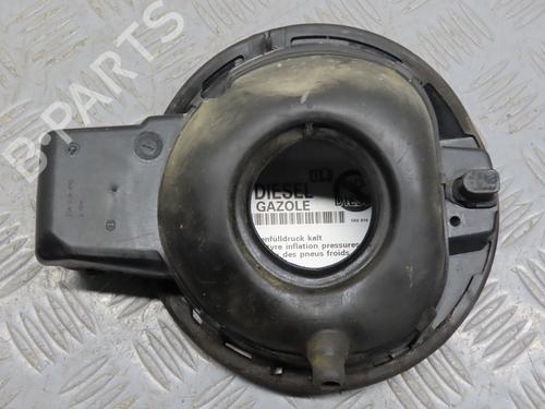 Fuel flap VW GOLF VI (5K1) 1.6 TDI | BP19639152C131 