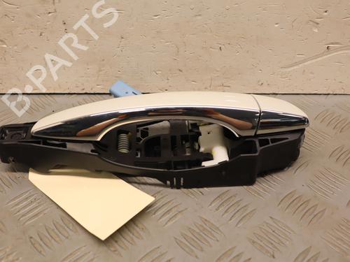 Used Front right exterior door handle Front right exterior door handle 37083678 37083678