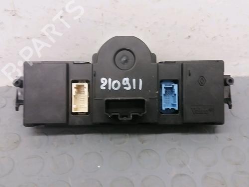 climate-control-renault-megane-ii-bm01_-cm01_-2001-2002-2003-2004-2005-2006-2007-2008-2009-2010-2011-2012-23154749 main image