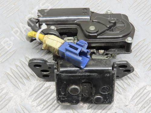 Used Tailgate lock TOYOTA YARIS (_P9_) 1.4 D-4D (NLP90_, NLP90R) (90 hp) 27488809