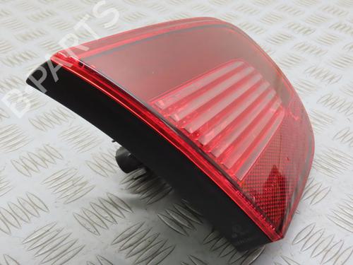 left-tailgate-light-vw-eos-1f7-1f8-2006-2007-2008-2009-2010-2011-2012-2013-2014-2015-27488895 main image