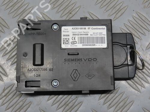 Used Card reader RENAULT MEGANE III Coupe (DZ0/1_) 1.5 dCi (DZ09, DZ0D, DZ1F, DZ1G, DZ14, DZ29) (110 hp) 21113320