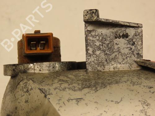 rear-fog-light-renault-megane-iv-hatchback-b9amn_-2015-29196223 main image