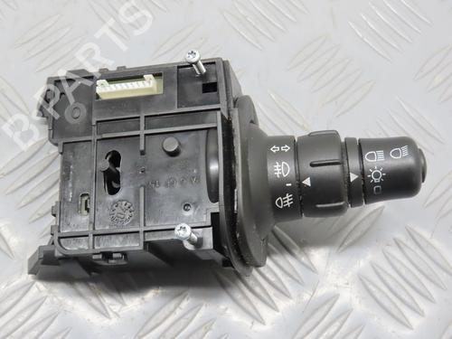 Used Headlight switch RENAULT GRAND SCÉNIC II (JM0/1_) 1.9 dCi (JM0G, JM12, JM1G, JM2C) (120 hp) 17779580