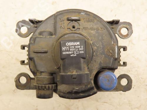 right-front-fog-light-renault-megane-iii-hatchback-bz01_-b3_-15-dci-2008-9387104 main image