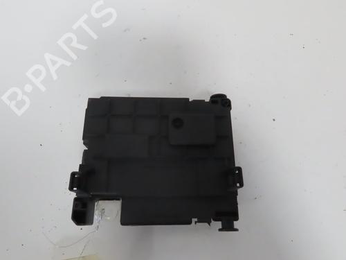 Used Fuse box Fuse box 38226624 38226624