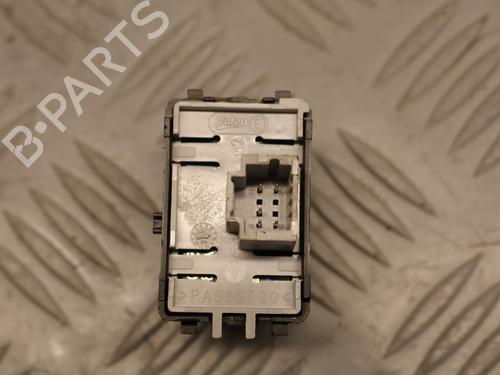 Used Switch Switch RENAULT SCÉNIC III (JZ0/1_) 1.6 dCi (JZ00, JZ12) (130 hp) 33008656 33008656