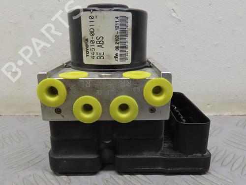 Used ABS pump TOYOTA YARIS (_P13_) 1.4 D (NLP130_, NLP130) (90 hp) 19639229