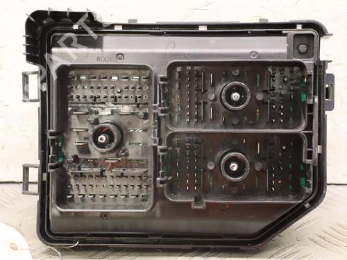 Used Fuse box Fuse box 37675540 37675540
