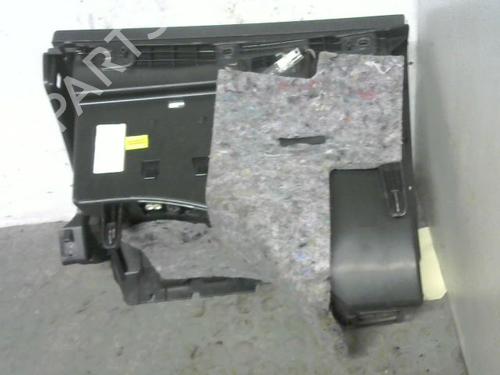 Used Glove box MERCEDES-BENZ CLA Coupe (C117) CLA 200 CDI (117.301) (136 hp) 9380153