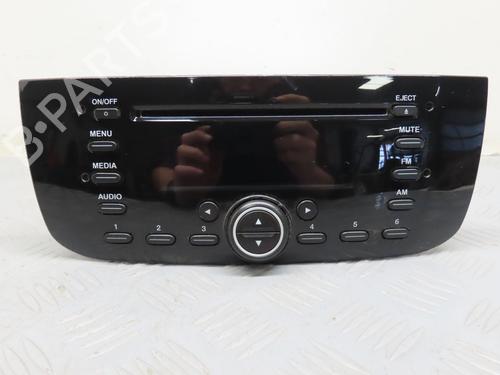 Used Radio FIAT PUNTO EVO (199_) 1.3 D Multijet (199AXC1A, 199BXC1A, 199AXT1A, 199BXT1A) (75 hp) 18732604