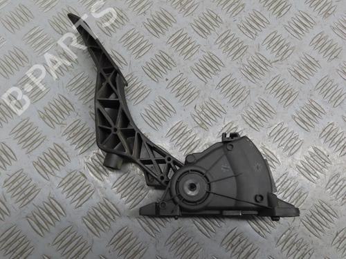 pedal-vw-transporter-t5-bus-7hb-7hj-7eb-7ej-2003-2004-2005-2006-2007-2008-2009-2010-2011-2012-2013-2014-2015-2016-27488088 main image