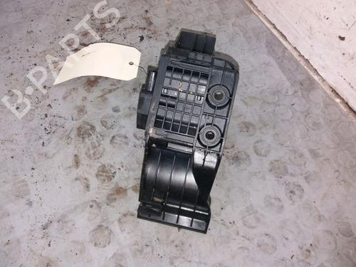 pedal-mercedes-benz-e-class-coupe-c207-e-220-cdi-d-207302-207301-2043000200-2009-2010-2011-2012-2013-2014-2015-2016-9378168 main image