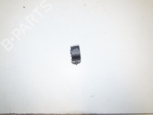 Used Right rear window switch Right rear window switch FORD KUGA II (DM2) 2.0 TDCi (150 hp) 35747900 35747900