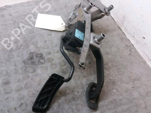 Used Pedal RENAULT CLIO III (BR0/1, CR0/1) 1.5 dCi (C/BR0G, C/BR1G) (68 hp) 9380227
