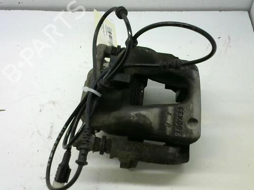 Used Right front brake caliper MERCEDES-BENZ A-CLASS (W176) A 180 CDI / d (176.012) (109 hp) 14884542