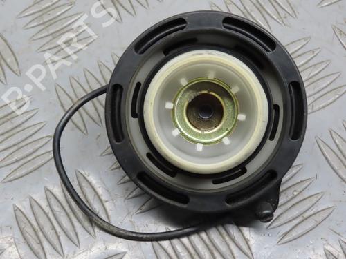 Used Fuel flap KIA SPORTAGE II (JE_, KM_) 2.0 CRDi 4WD (113 hp) 21548207