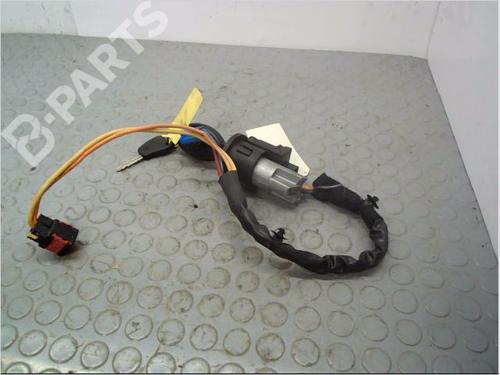 Used Ignition barrel Ignition barrel CITROËN XSARA (N1) 1.4 i (75 hp) 9824417 9824417